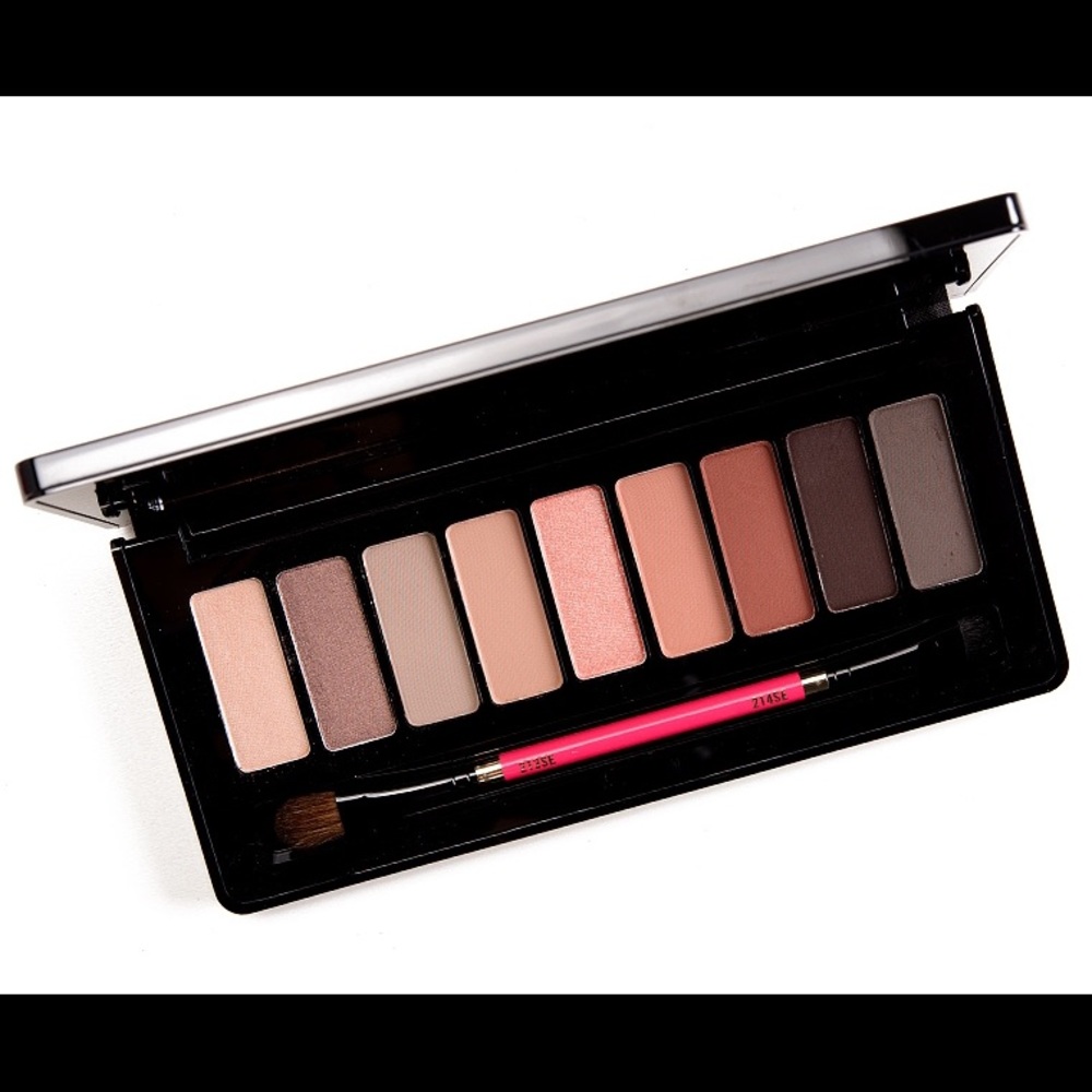 MAC Nutcracker Sweet Smoky Eyeshadow Palette